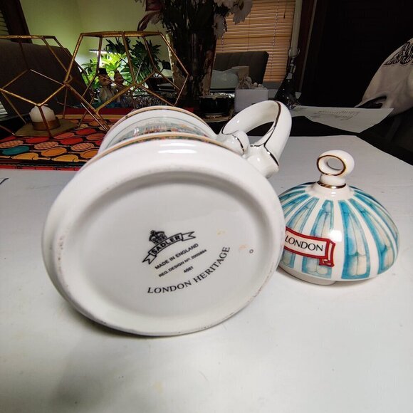 J. Sadler Porcelain Two Cup Teapot, Horseguards of the London Series Collection - Picture 6 of 11